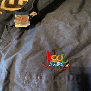 Old Srubzone kool similes uniform form when I worked in the dentist office.